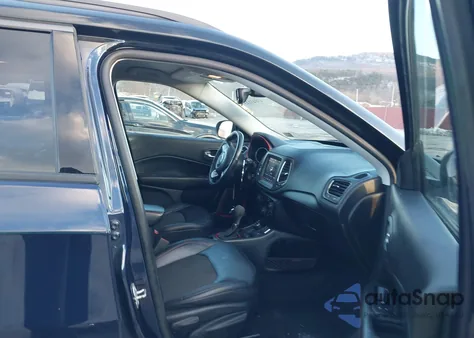 2019 Jeep Compass Trailhawk 4X4 from USA, damaged, VIN 3C4NJDDB7KT622428